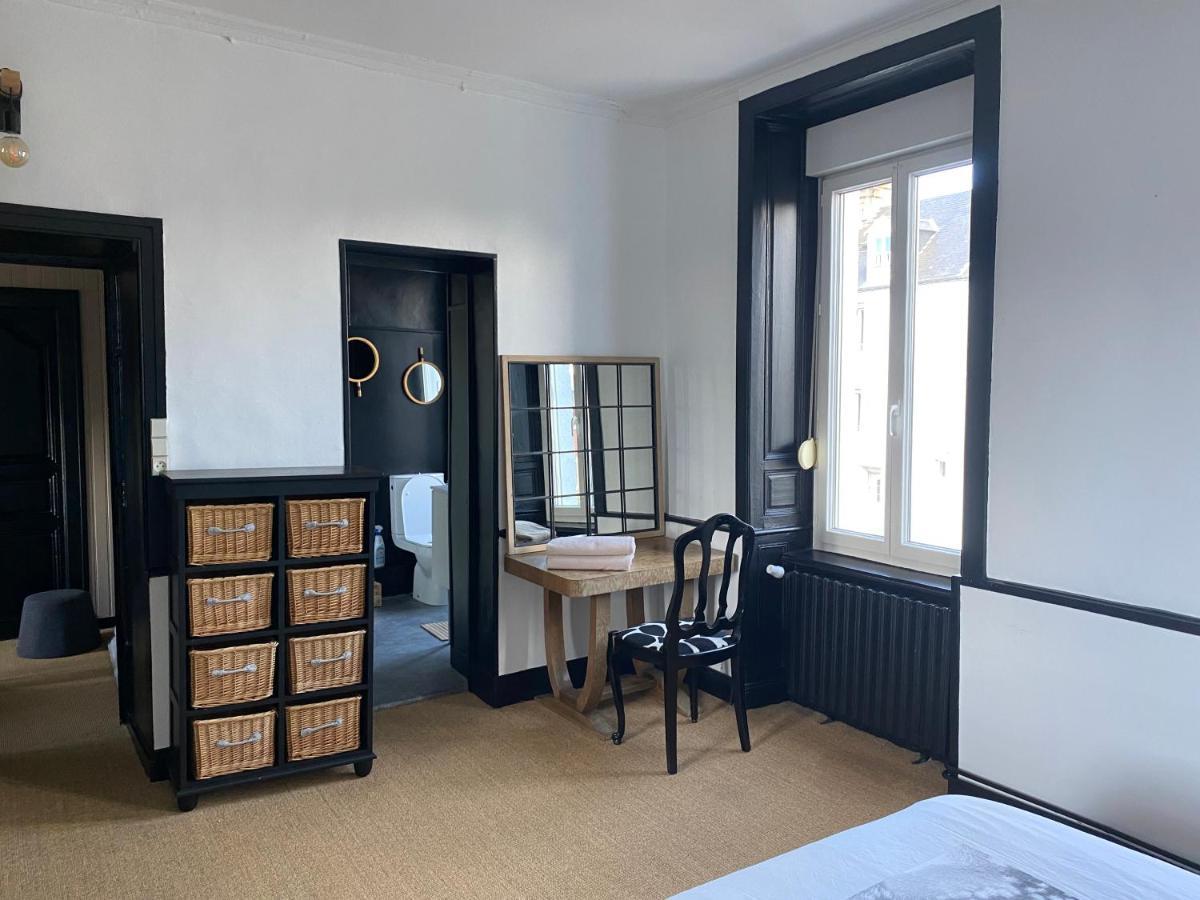 Chambre Spacieuse Dans Maison Renovee Granville Esterno foto